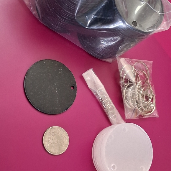 Craft Supplies Set Keychains - Picture 2 of 3